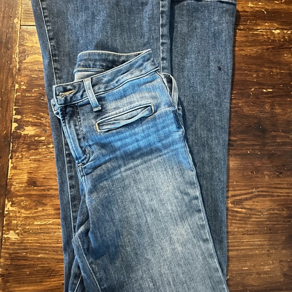 Silver Jeans- Flare - Picture 2 of 2